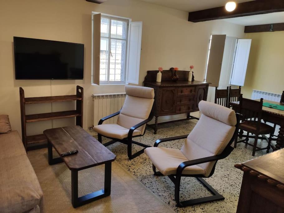 Casa Carmina: Casa Para Pequenos Grupos En El Corazon De Galicia O Irixo Luaran gambar